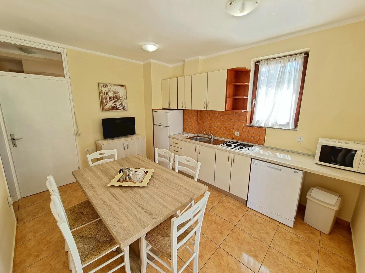 Apartments Ostrea - Ana نوفاليا المظهر الخارجي الصورة