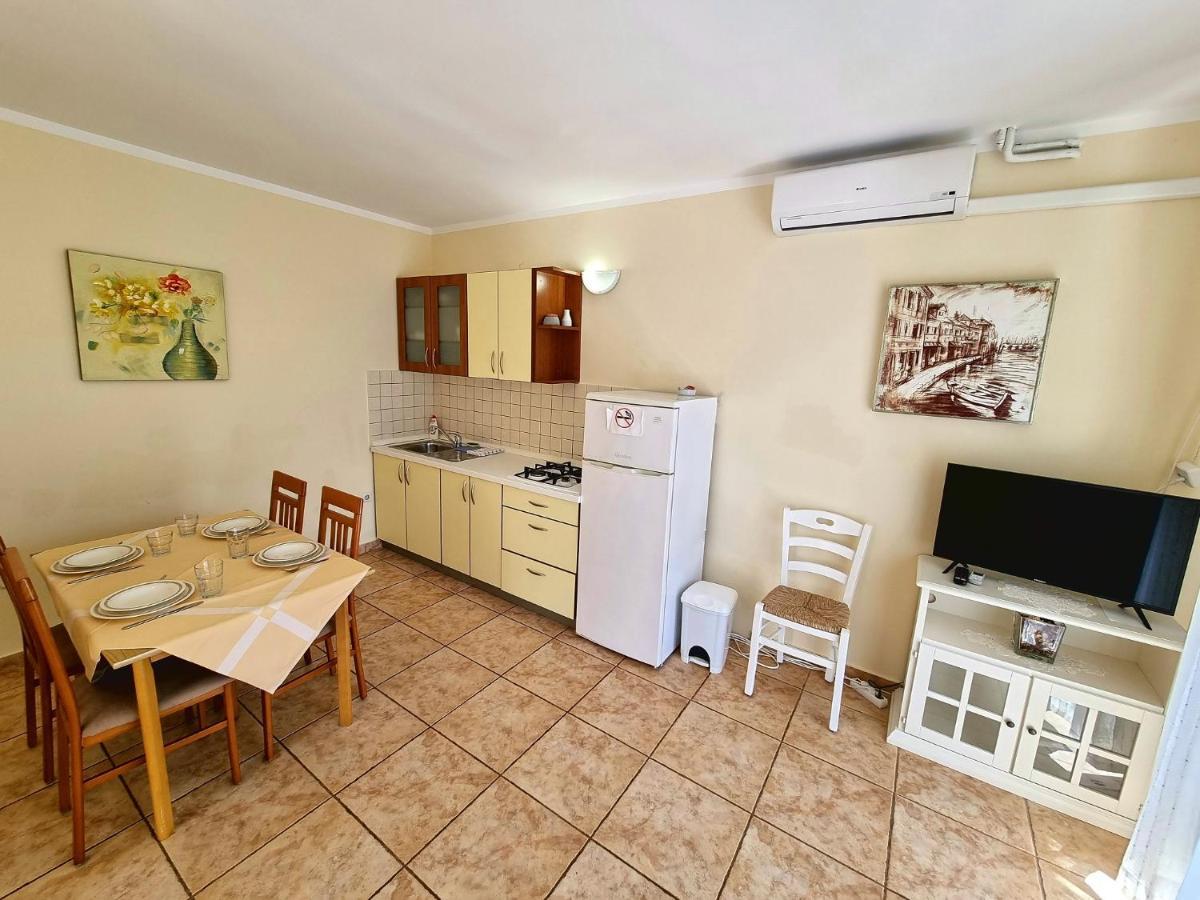 Apartments Ostrea - Ana نوفاليا المظهر الخارجي الصورة