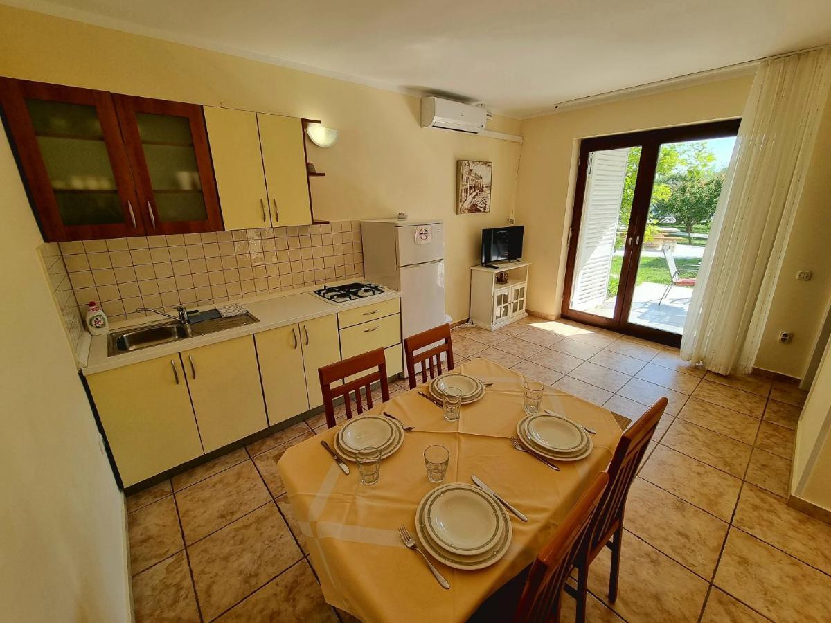 Apartments Ostrea - Ana نوفاليا المظهر الخارجي الصورة